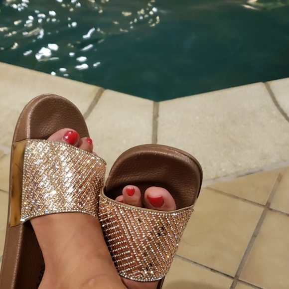 Bling Rosegold Slides Pool - Picture 6 of 7